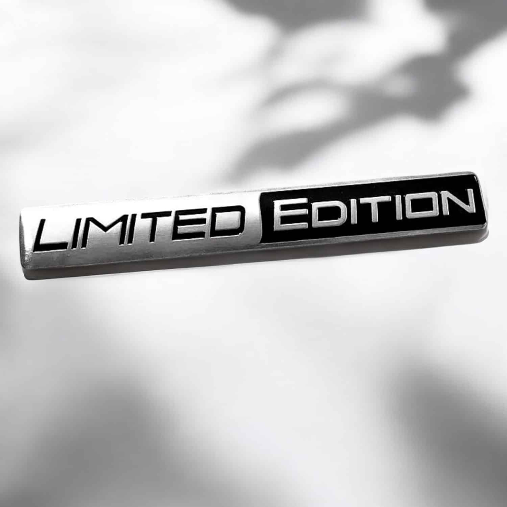 EMBLEME BADGE LIMITED EDITION NOIR | WRC Rally Mega.Store
