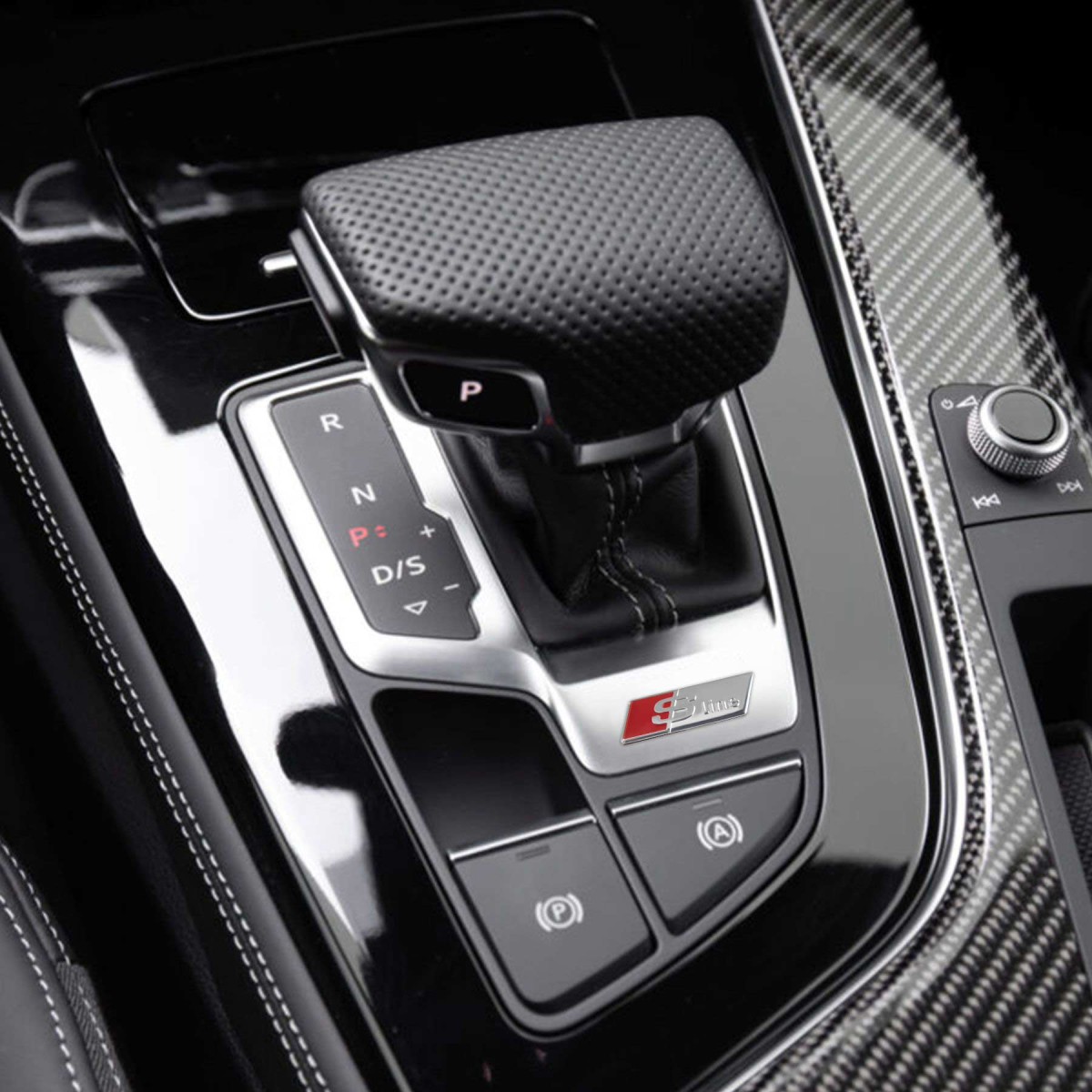 EMBLEME LOGO AUTOCOLLANT S LINE SILVER POUR VOLANT AUDI | WRC Rally Mega.Store